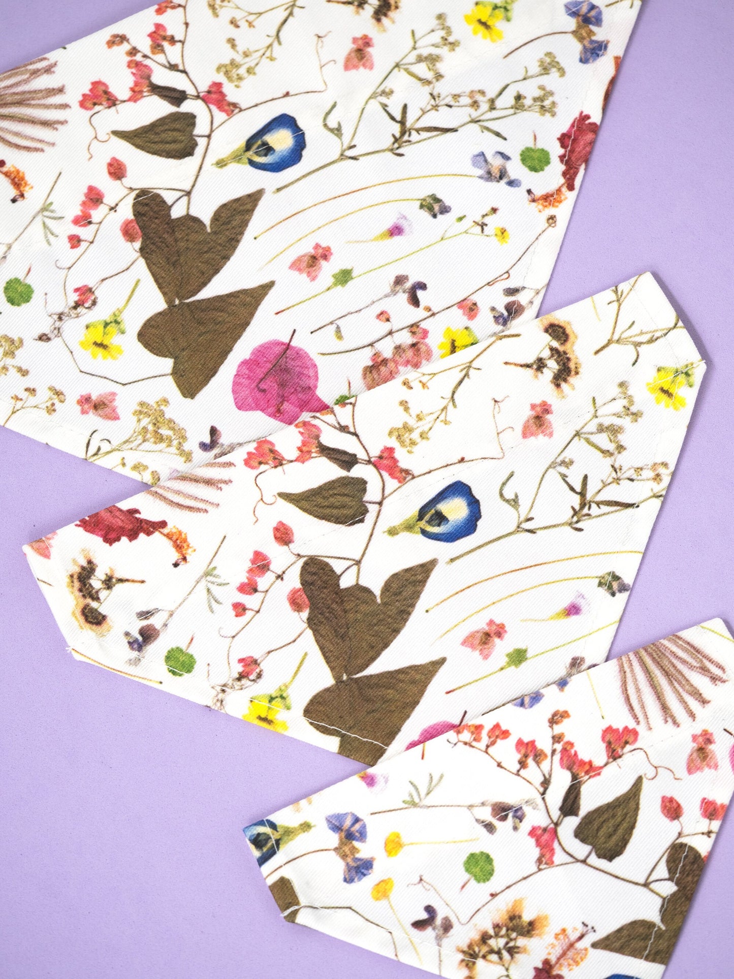 Dog & Cat Bandanas / Floral Slip Over Collar bandana